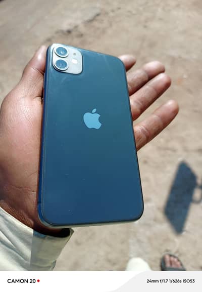 IPHONE 11 FACTORY UNLOCK SALE 10 /9  lush box and cable