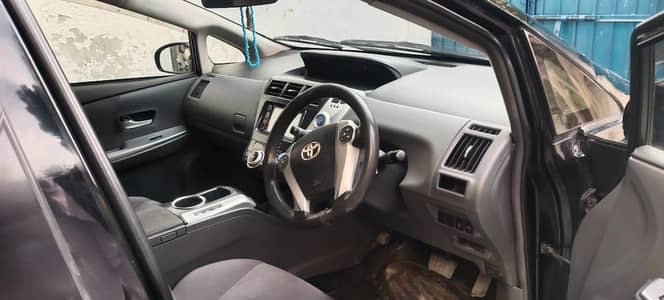 Toyota prius alpha hybrid 12-16