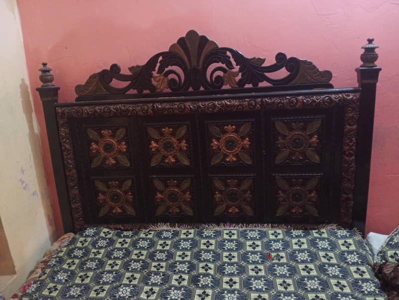 Bed set & singhar table 6