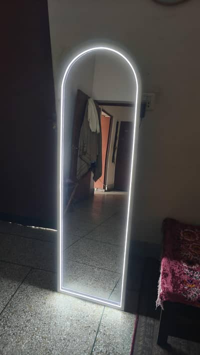 LED Iron Frame Mirror / Sheesha