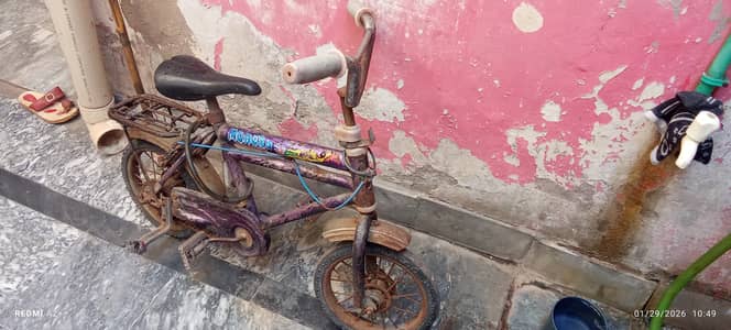 CHILD BICYCLE