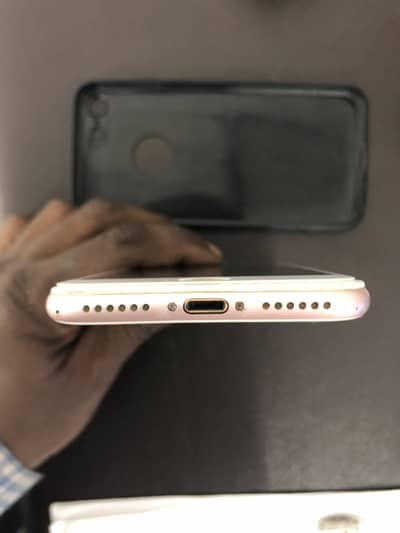 iPhone 7 good condition. 32 gb