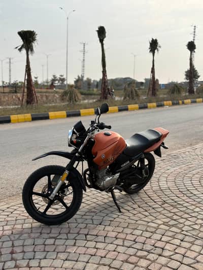 Yamaha YBR 125G Matte Orange
