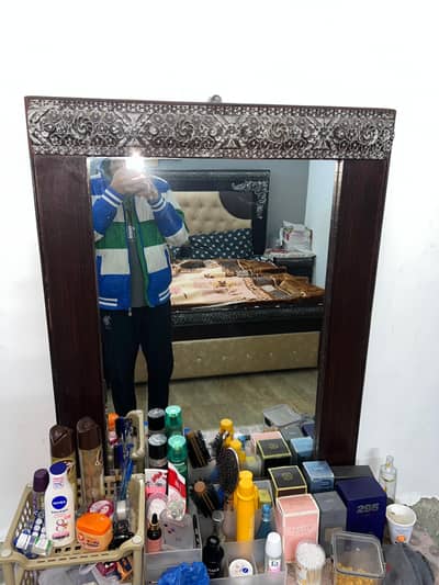 bed , side table and dressing table