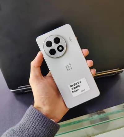 one plus ace 3 / 13r