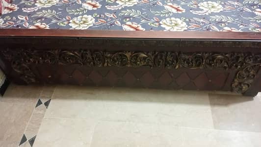 bed dressing almari fridge