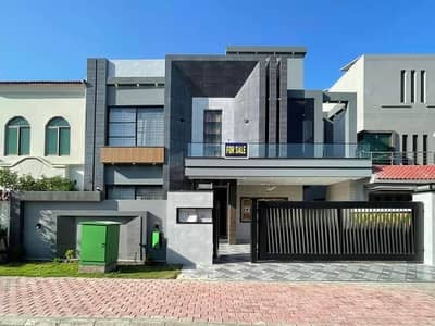 A BEAUTIFUL 10 MARLA HOUSE FOR SALE IN IQBAL BLOCK SECTOR E BAHRIA TOWN LAHORE