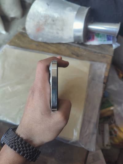 iPhone XR convert 14 pro