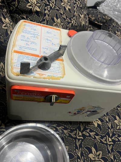 Dough kneader/ domestic food mixer