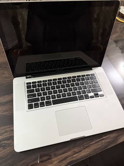 MacBook Pro 2011 - Board Dead -Battery installed& Charger