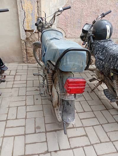 Unique Xtreme UD 70 2008   Contact No. 03482525581