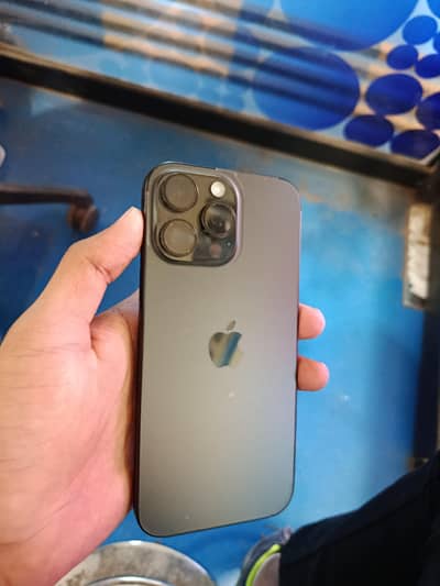 16 pro max Black Jv 99 health 203 cc