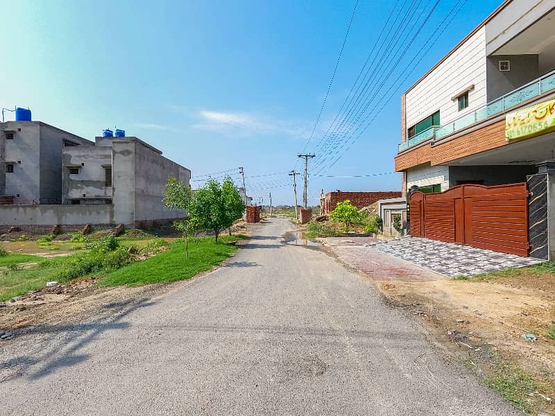 10 Marla Plot 13