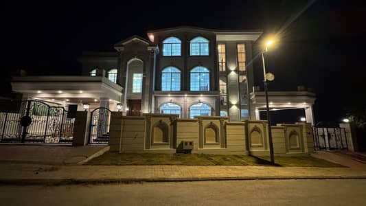 22 marla brand new house for sale 9 bed 3 unit 3 story spanish furnt pe 2 gate sector E dha phase 2 islamabad