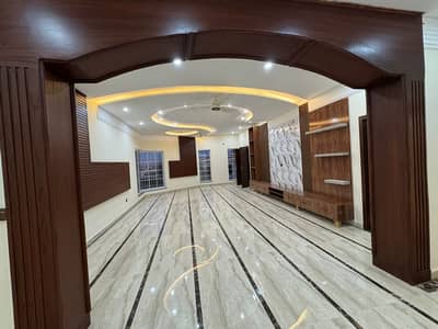 22 marla brand new house for sale 9 bed 3 unit 3 story spanish furnt pe 2 gate sector E dha phase 2 islamabad