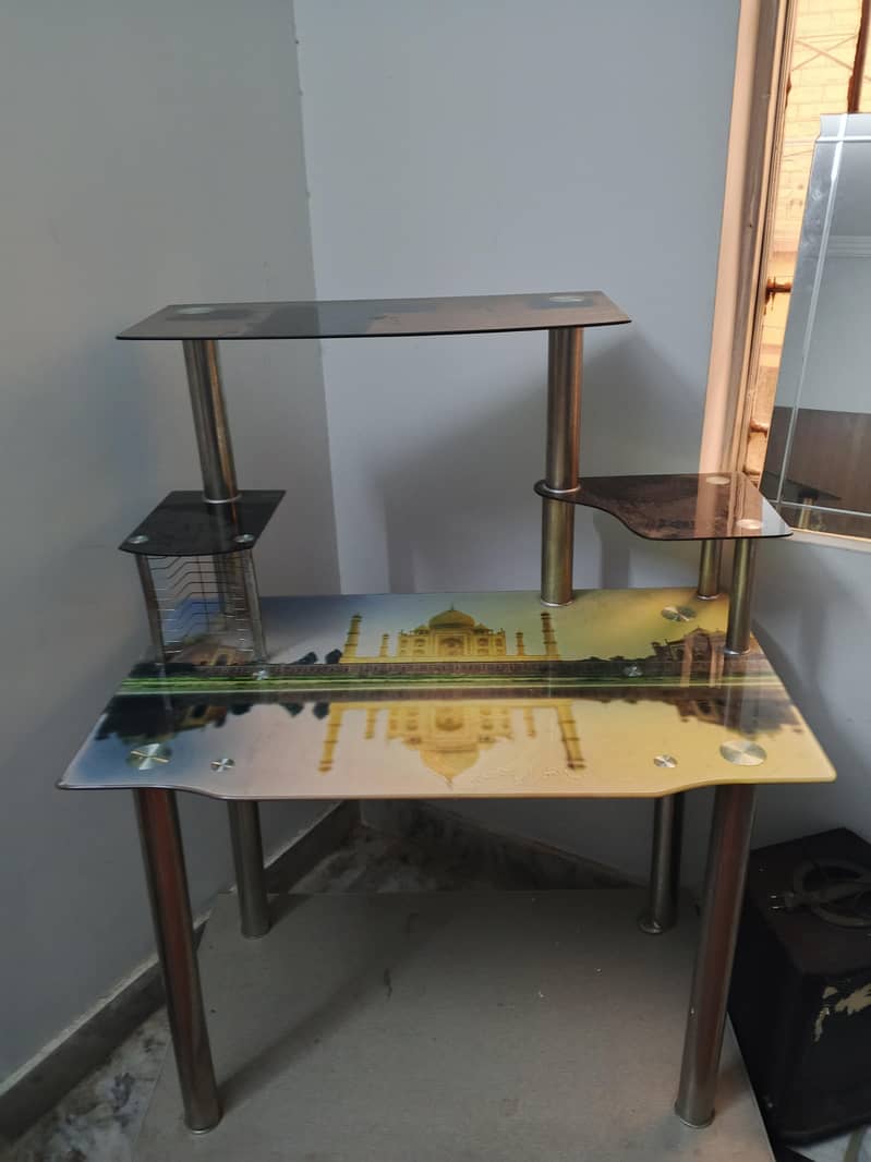 BEST GAMING COMPUTER TABLE 1