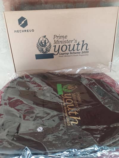 MachRevo 14″ Full HD Laptop | Ryzen 5 7430U | 8GB RAM | 256GB SSD