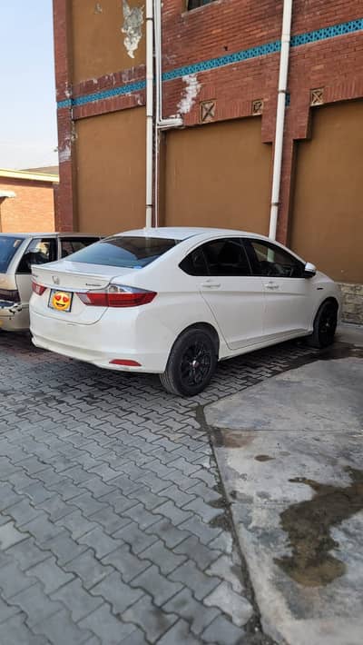 Honda Grace Hybrid (2017/20) model