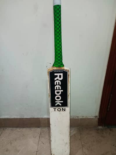 Cricket Bat + Free Tennis Ball