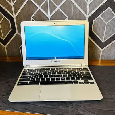 Samsung Chromebook 303C | ViewSonic Monitor LED 24