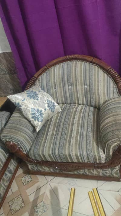 sofa for sale in good condition