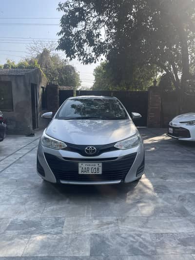 Yaris 1.3 GLI MT whatsapp 03009493096