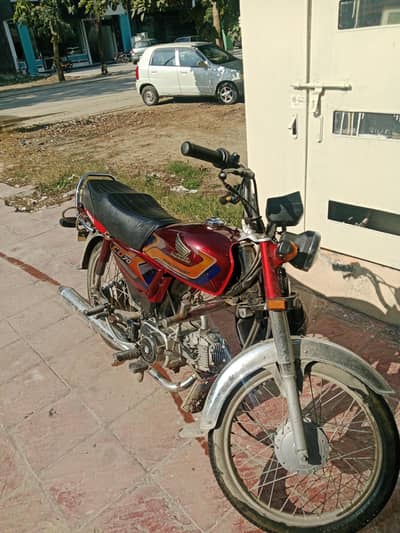 C70 for sale in bahria Town Lahore one hand used
