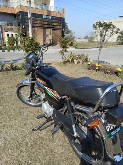 HONDA CD 70-2016 BLACK EDITION