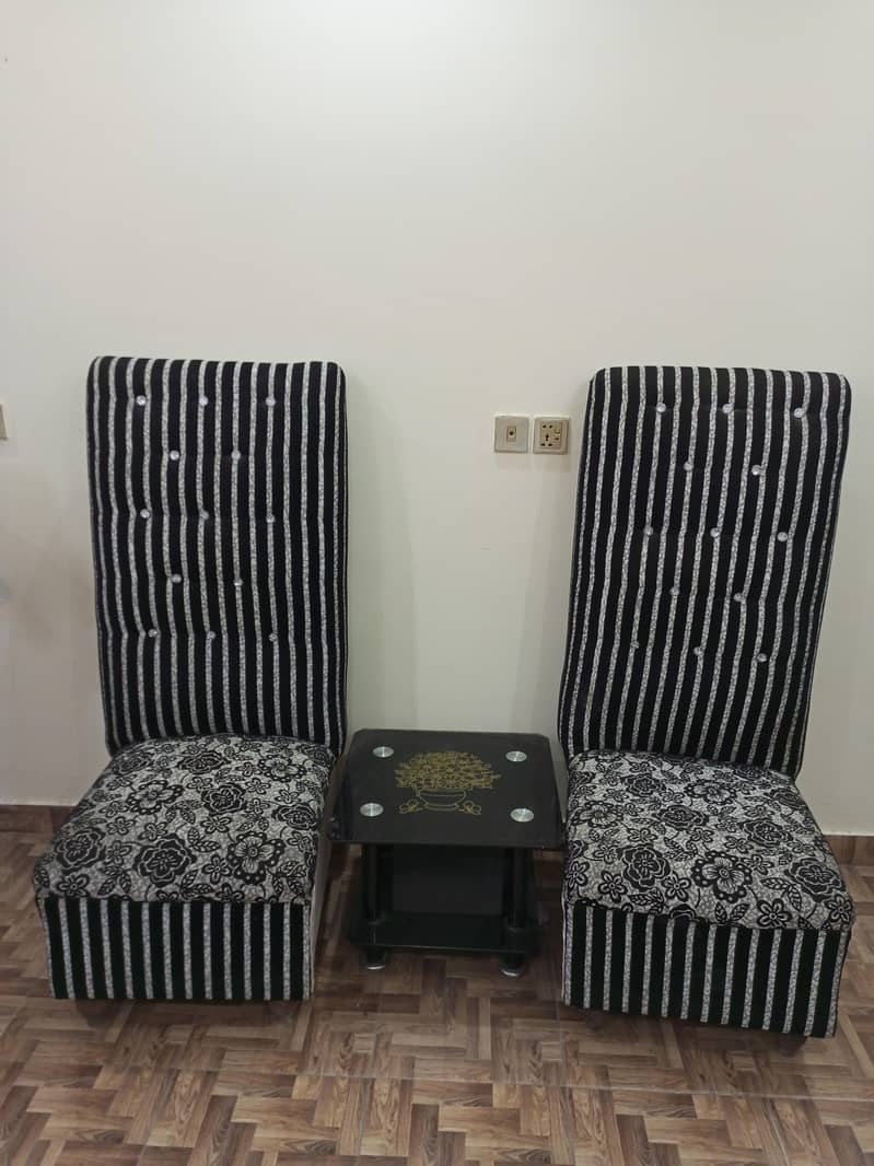 2 Single seater sofa set 0