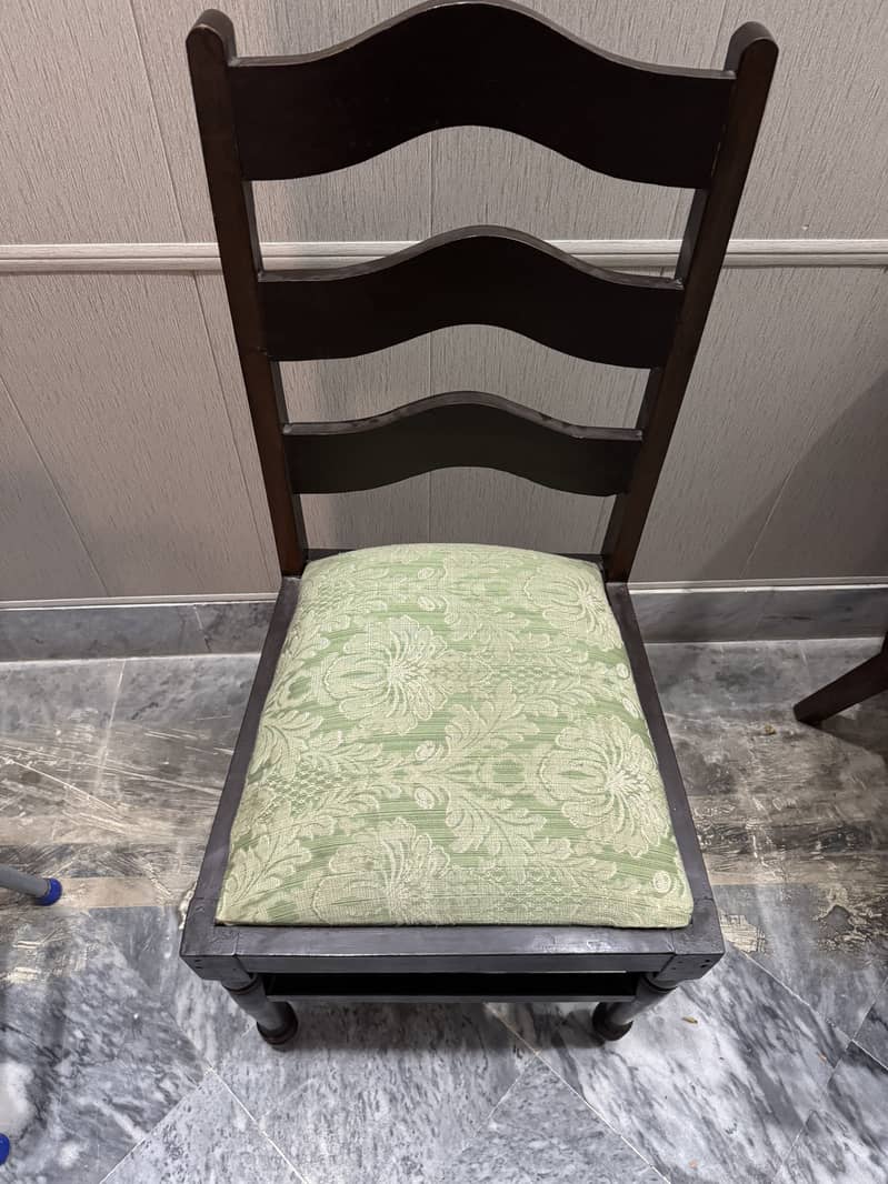 Dining Table with 6 dining chairs 5