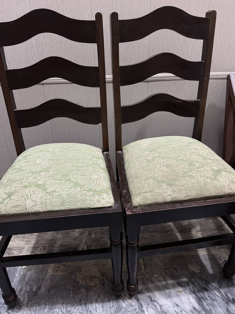 Dining Table with 6 dining chairs 8