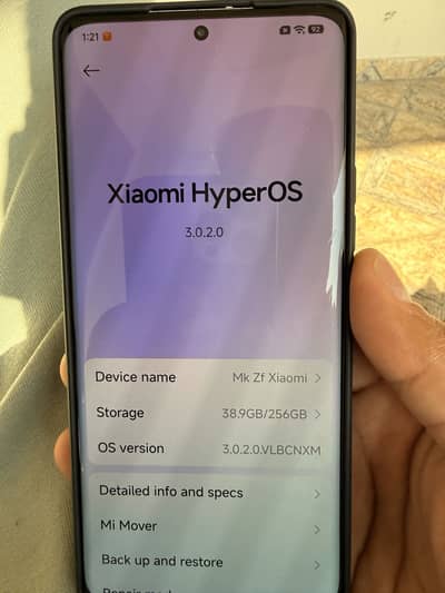 Minor shade non-pta only phone and charger