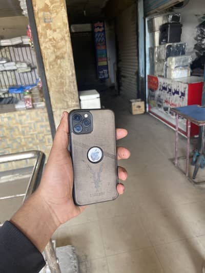 iPhone 11 pro ( sale exchange)