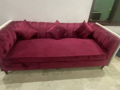 Sofa set 5 seater new condition