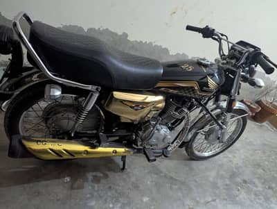 Honda 125 gold edition