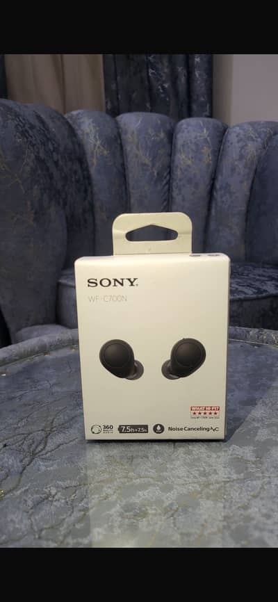 SONY wf c700n NEW from dubai