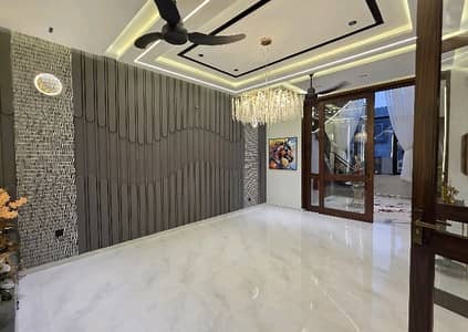 Ready To Buy A House 10 Marla In Bahria Town - Sector C