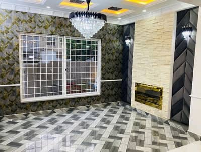 10 Marla House available for sale in Bahria Town - Sector C, Lahore