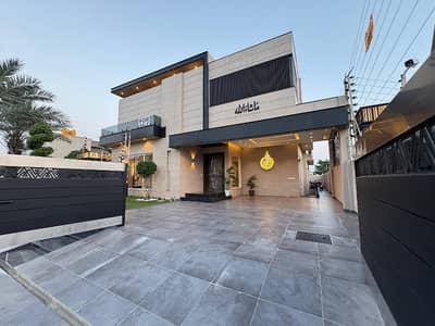 LIKE BRAND NEW 6-BEDROOM BUNGALOW FOR SALE DHA PHASE 8, KHAYBAN-E-FAISAL, KARACHI