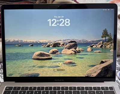 MacBook Air M1 | 8GB RAM / 256GB Storage | Silver | Total Original