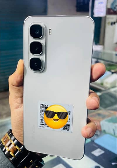 Infinix Hot 60i 6Gb Ram 128Gb Memory