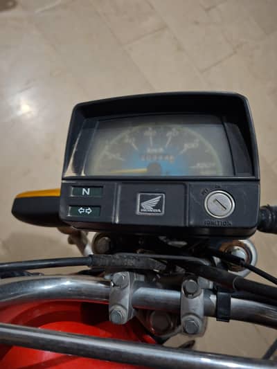 Honda CD 70 dond7018 Model - Excellent Condition - Complete Documents