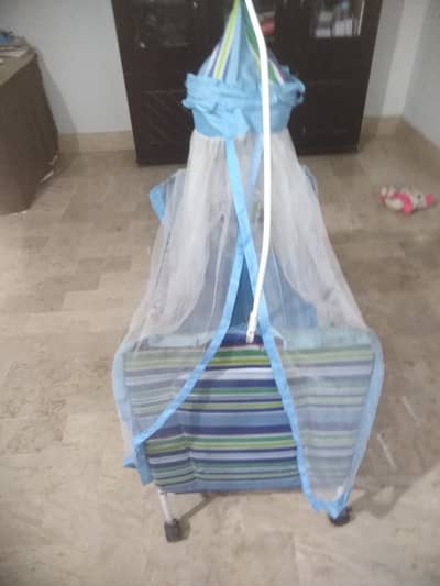 Urgent sale bady swing bed