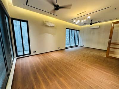 Full House For Rent For Comercial Use