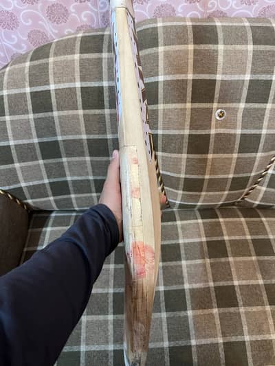 Bat for sale contact 03341249599