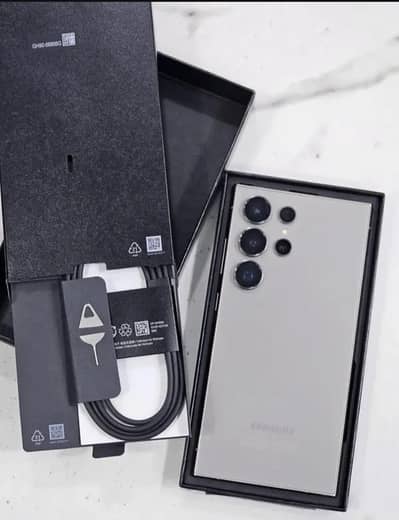 Samsung Galaxy S24 ultra complete box