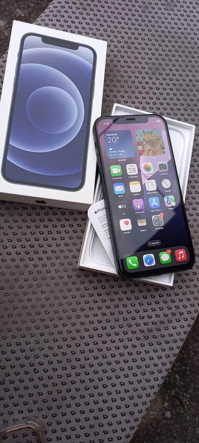 iPhone 12 with box 10/10 256 gb original phone purchase from uae.
