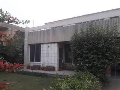 A 1 Kanal House In Gulberg Is On The Market For Rent