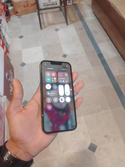 Iphone 13jv 128 totally. original water pack Battery  Health 87