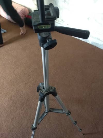 Tripoad Stand For Sale